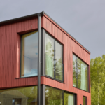 Hietasaaren Veisto, Asuntomessut Oulu 2025 lähikuva julkisivusta