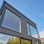 Hietasaaren Veisto, Asuntomessut Oulu 2025 lähikuva julkisivun ulkoverhouspaneelista